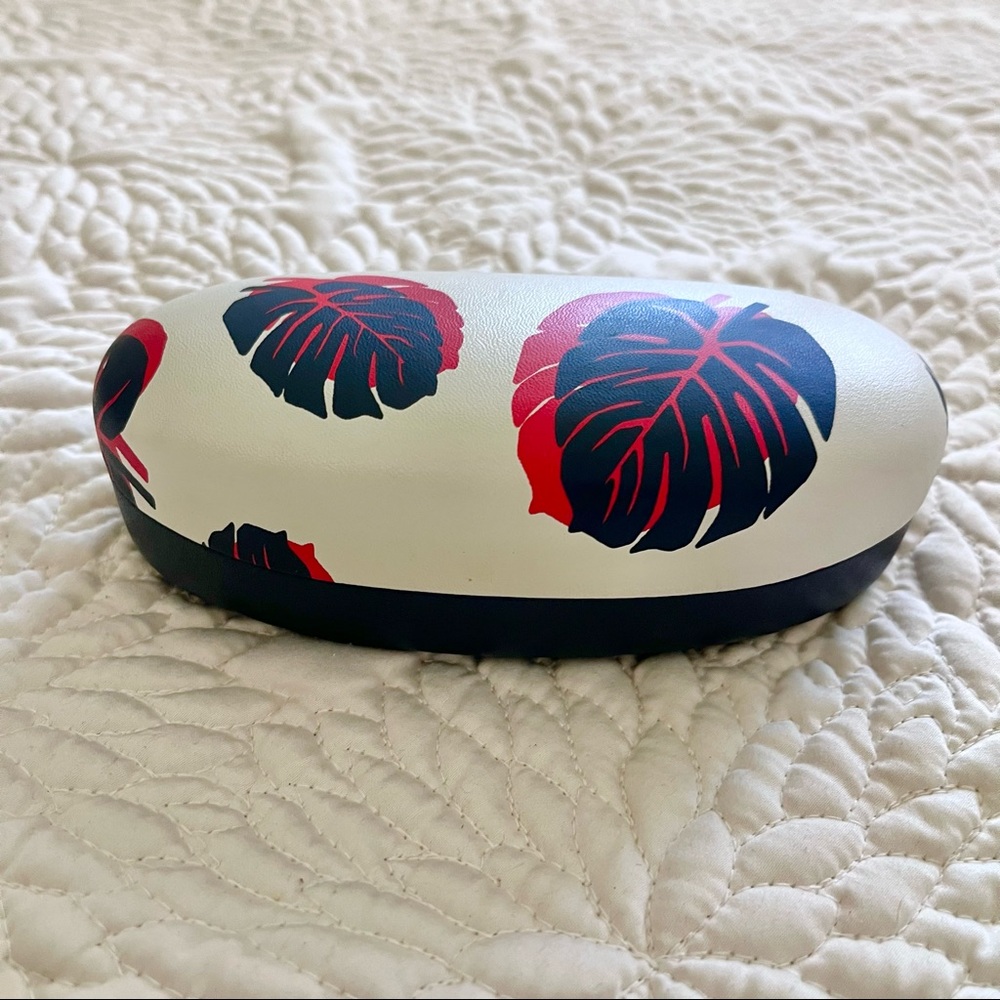 *SALE* Lucky Brand Glasses Case - Picture 2 of 8